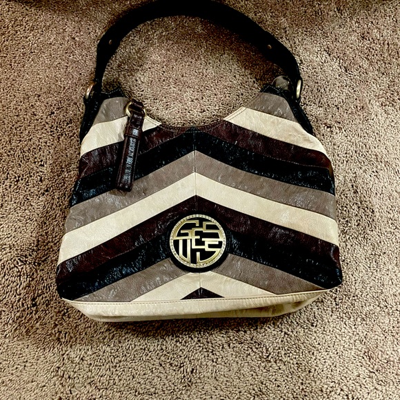 Guess Should Bag in earth tones - Picture 1 of 5